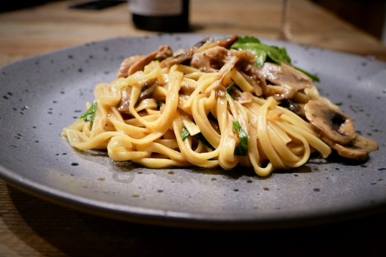 Tagliatelles au confit de canard UNE MÈRE POULE UN PEU DINGUE